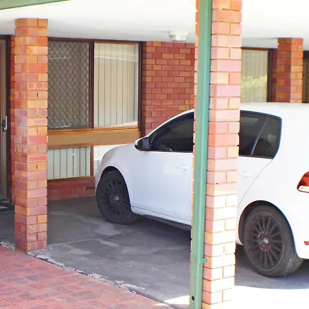 Geraldton Holiday Unit With Free Streaming Exterior photo