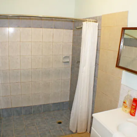Geraldton Holiday Unit With Free Streaming Exterior photo